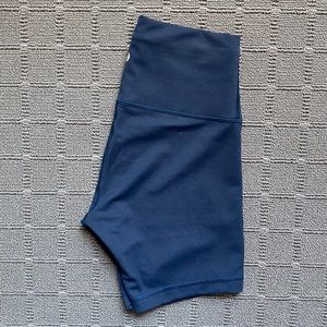 Wunder Train High-Rise Short 4”